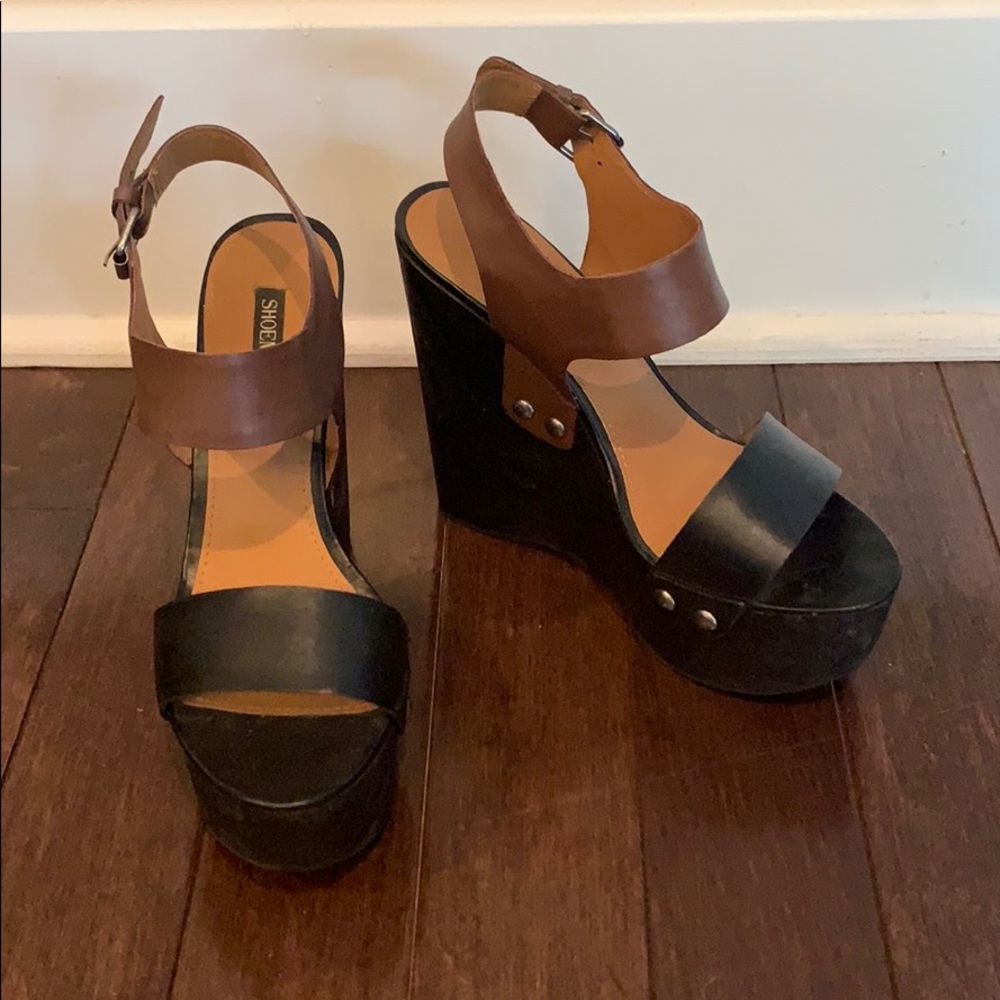 Shoemint wedges.
